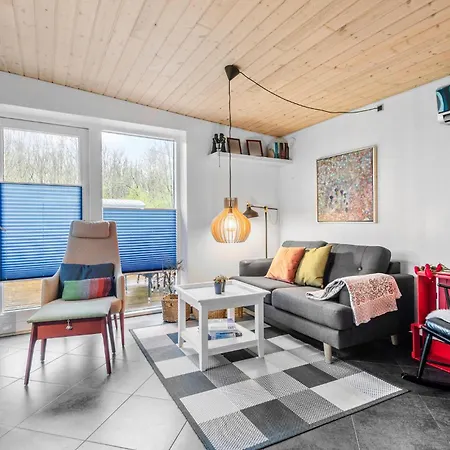 2 Bedroom Beautiful In V