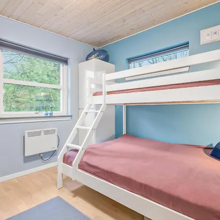 2 Bedroom Beautiful In V