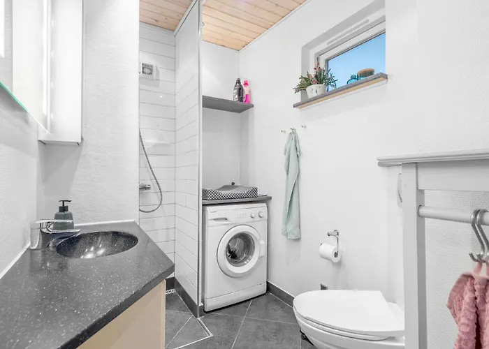 2 Bedroom Beautiful In V * Esbjerg