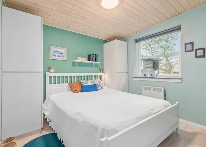 2 Bedroom Beautiful In V Ferienhaus Esbjerg