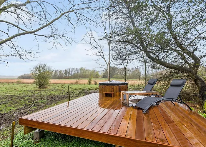 Ferienhaus 2 Bedroom Beautiful In V *